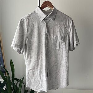 Express Light white Gray Geometric leaves Shirt M